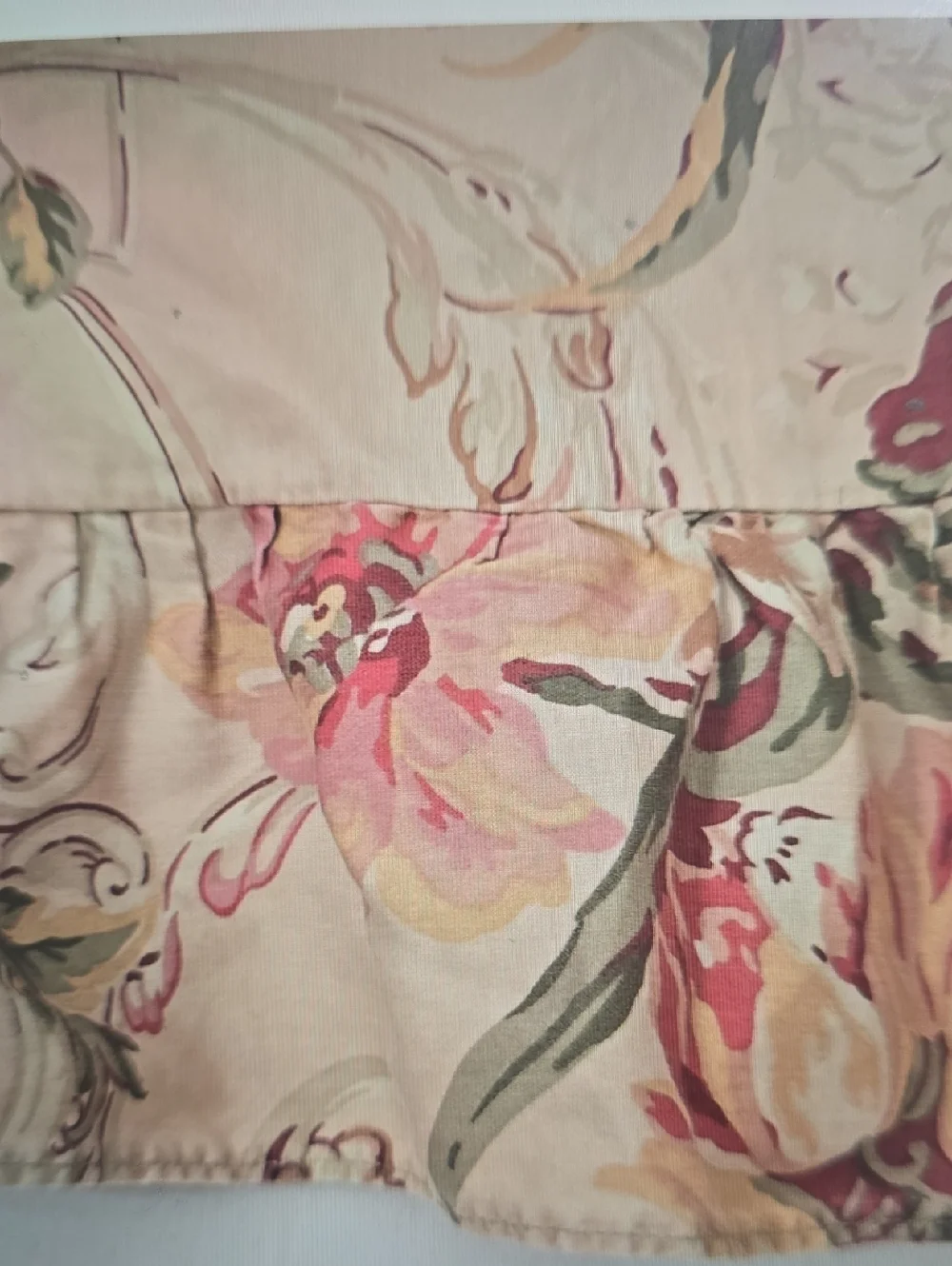 Ralph Lauren Pink and Cream Floral Comforter + 1 Pillowcase (King)